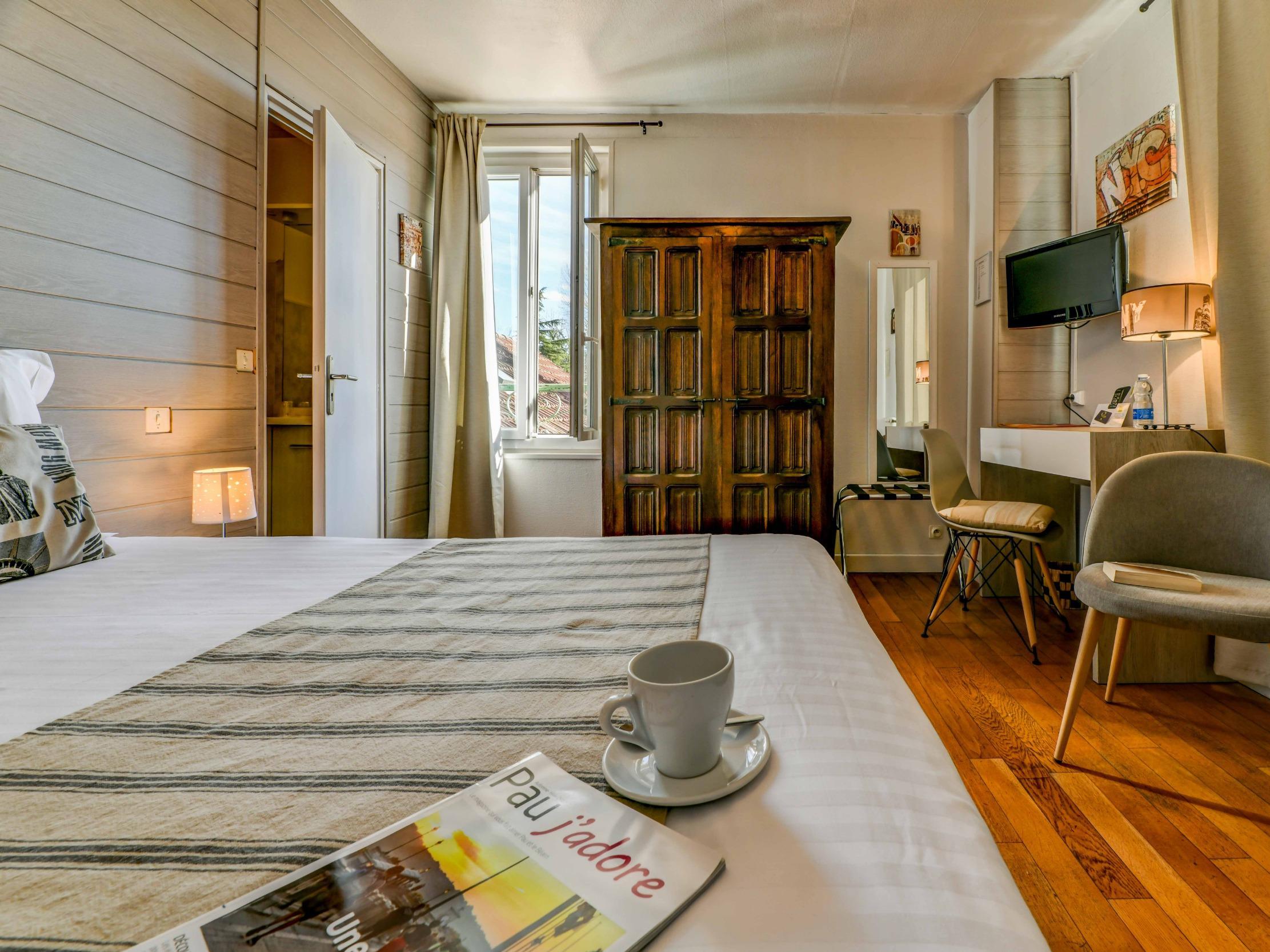Logis Hostellerie Du Neez Gan エクステリア 写真