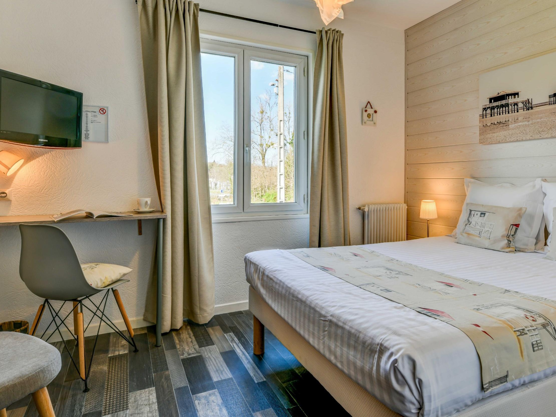 Logis Hostellerie Du Neez Gan エクステリア 写真