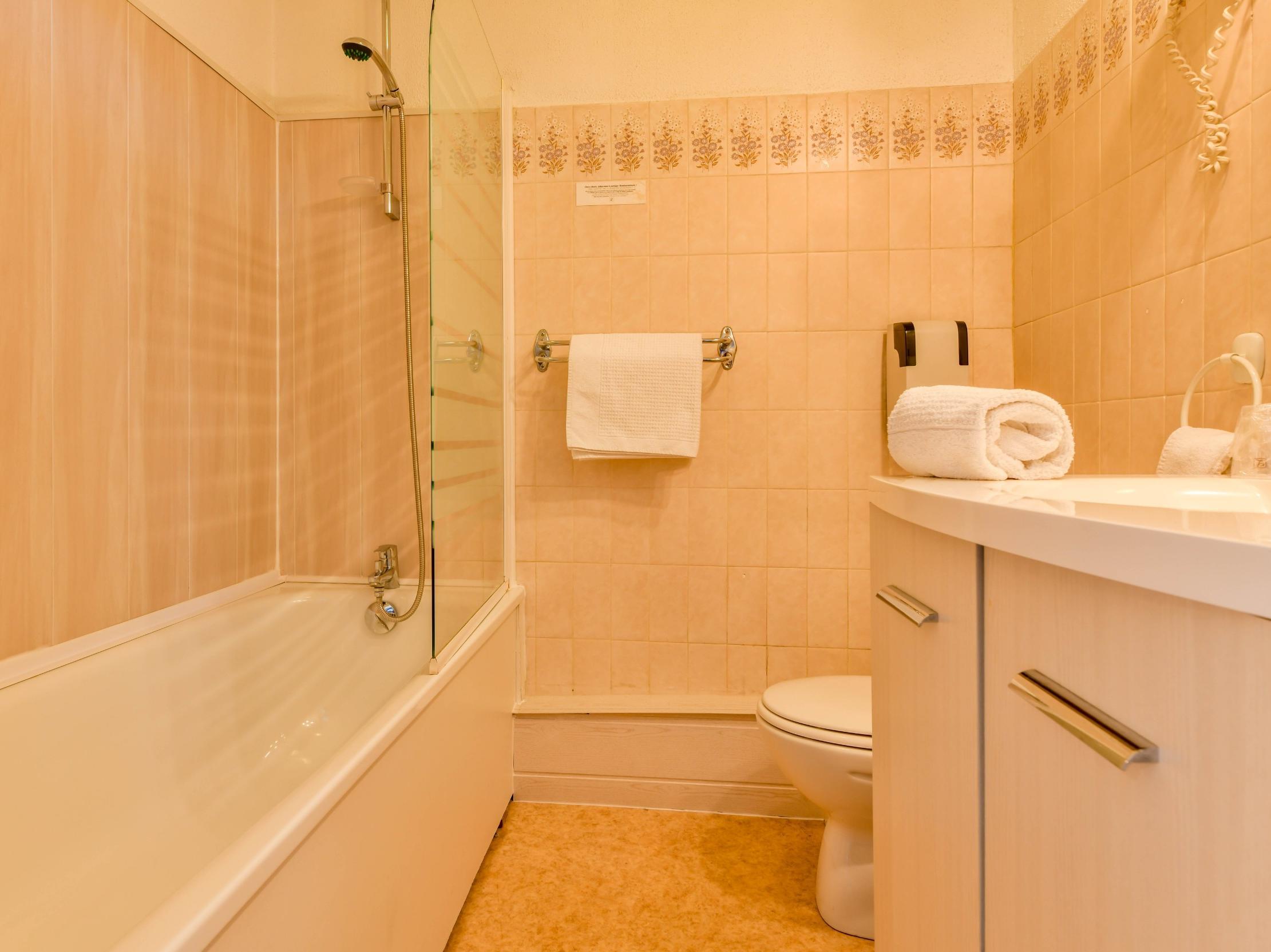 Logis Hostellerie Du Neez Gan エクステリア 写真