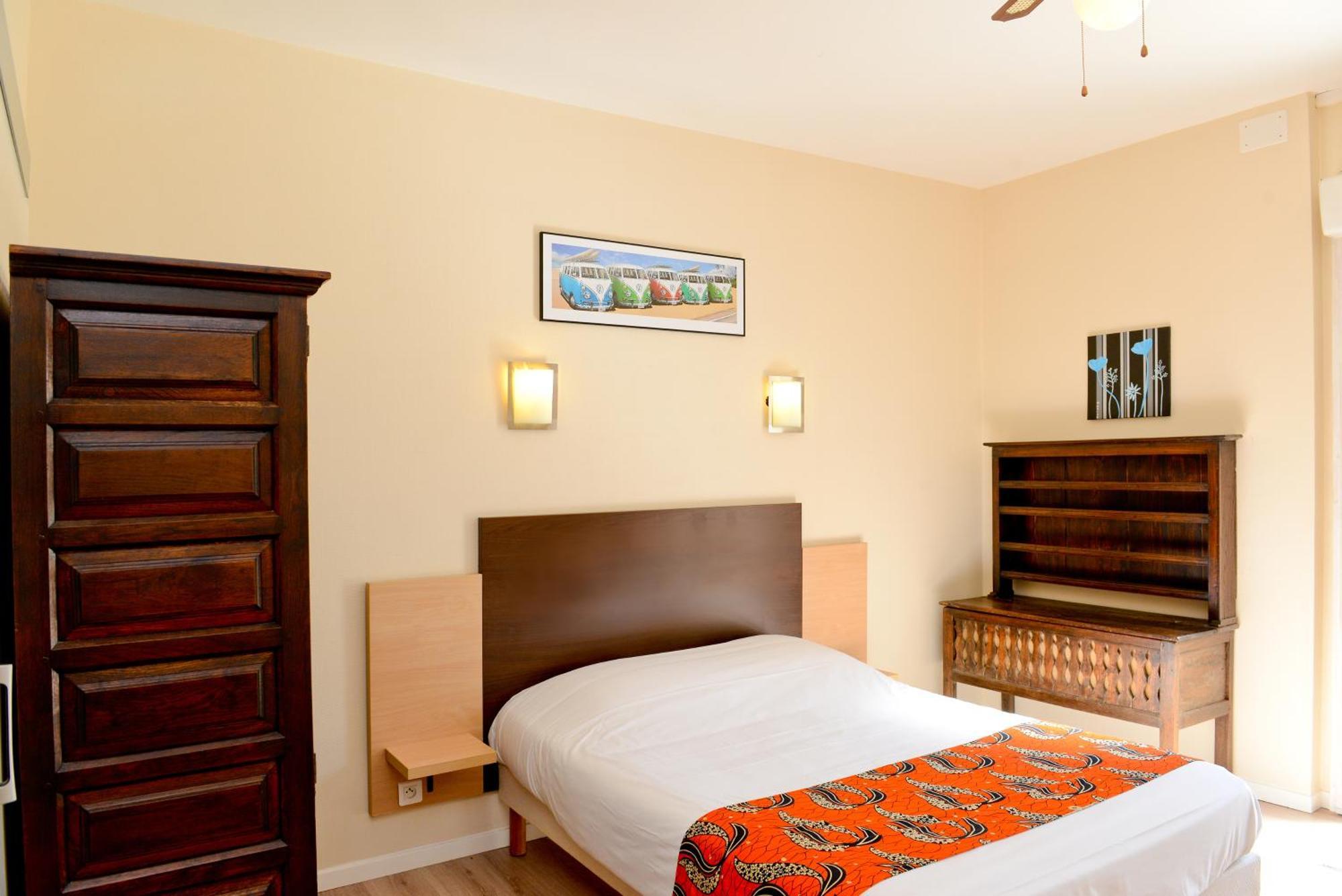 Logis Hostellerie Du Neez Gan エクステリア 写真