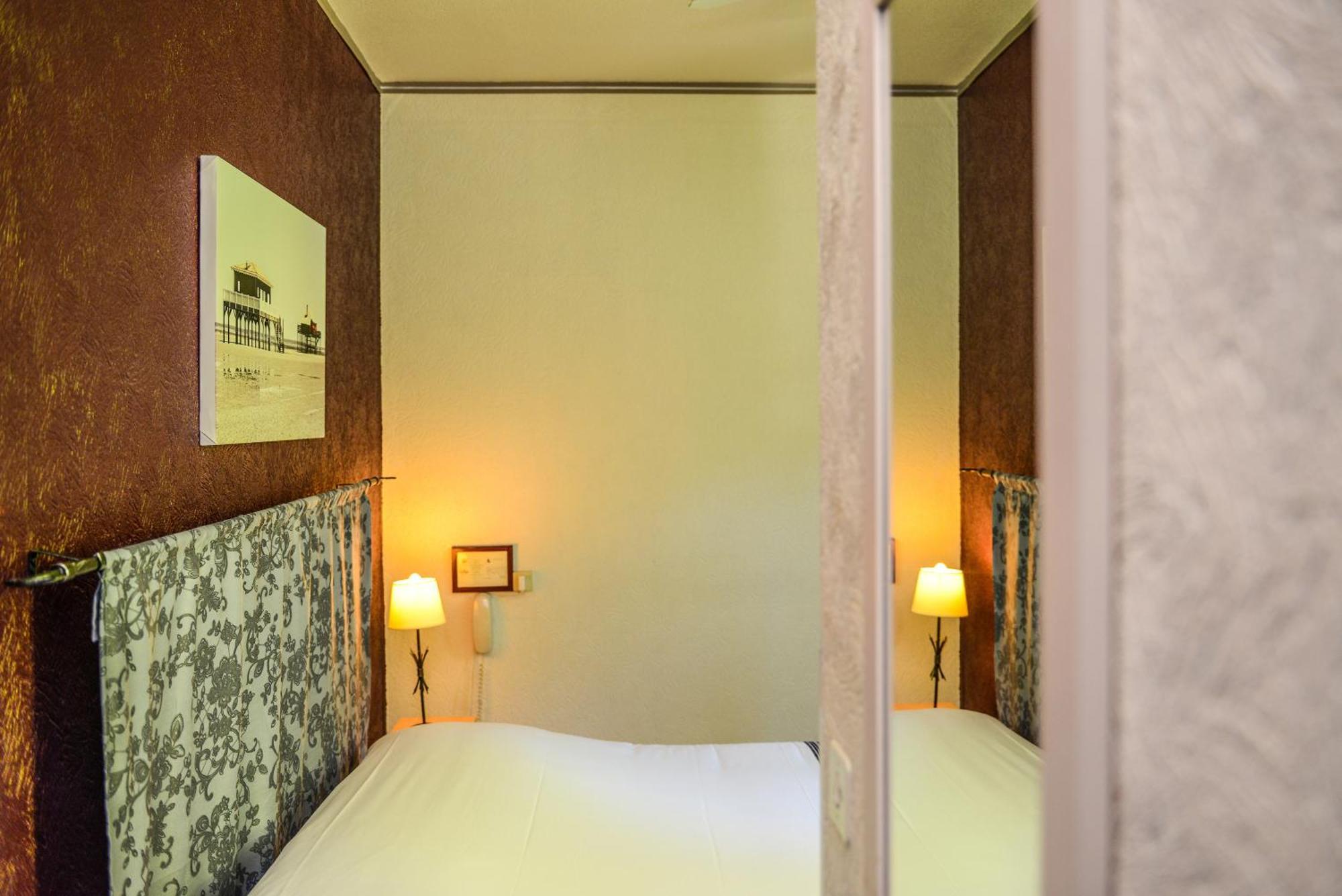 Logis Hostellerie Du Neez Gan 部屋 写真