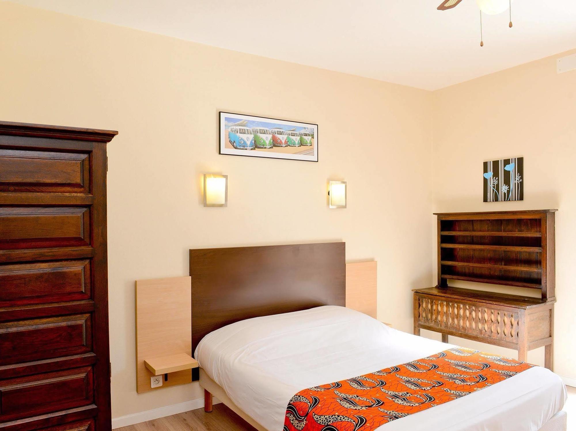Logis Hostellerie Du Neez Gan エクステリア 写真