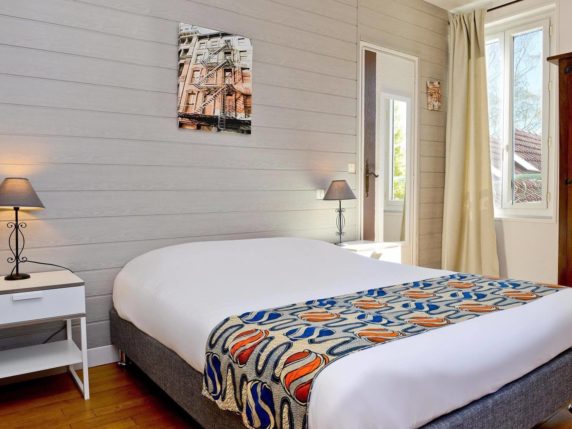 Logis Hostellerie Du Neez Gan エクステリア 写真