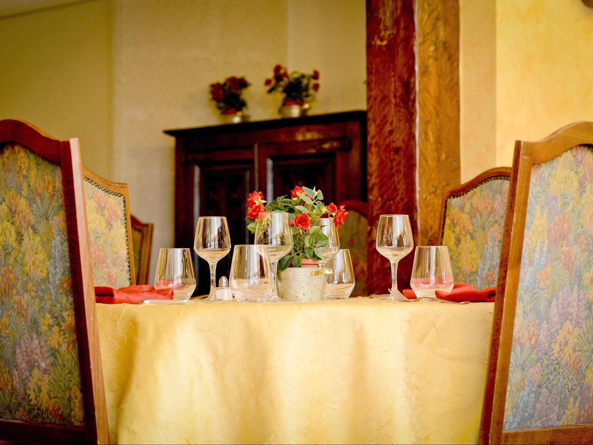 Logis Hostellerie Du Neez Gan エクステリア 写真