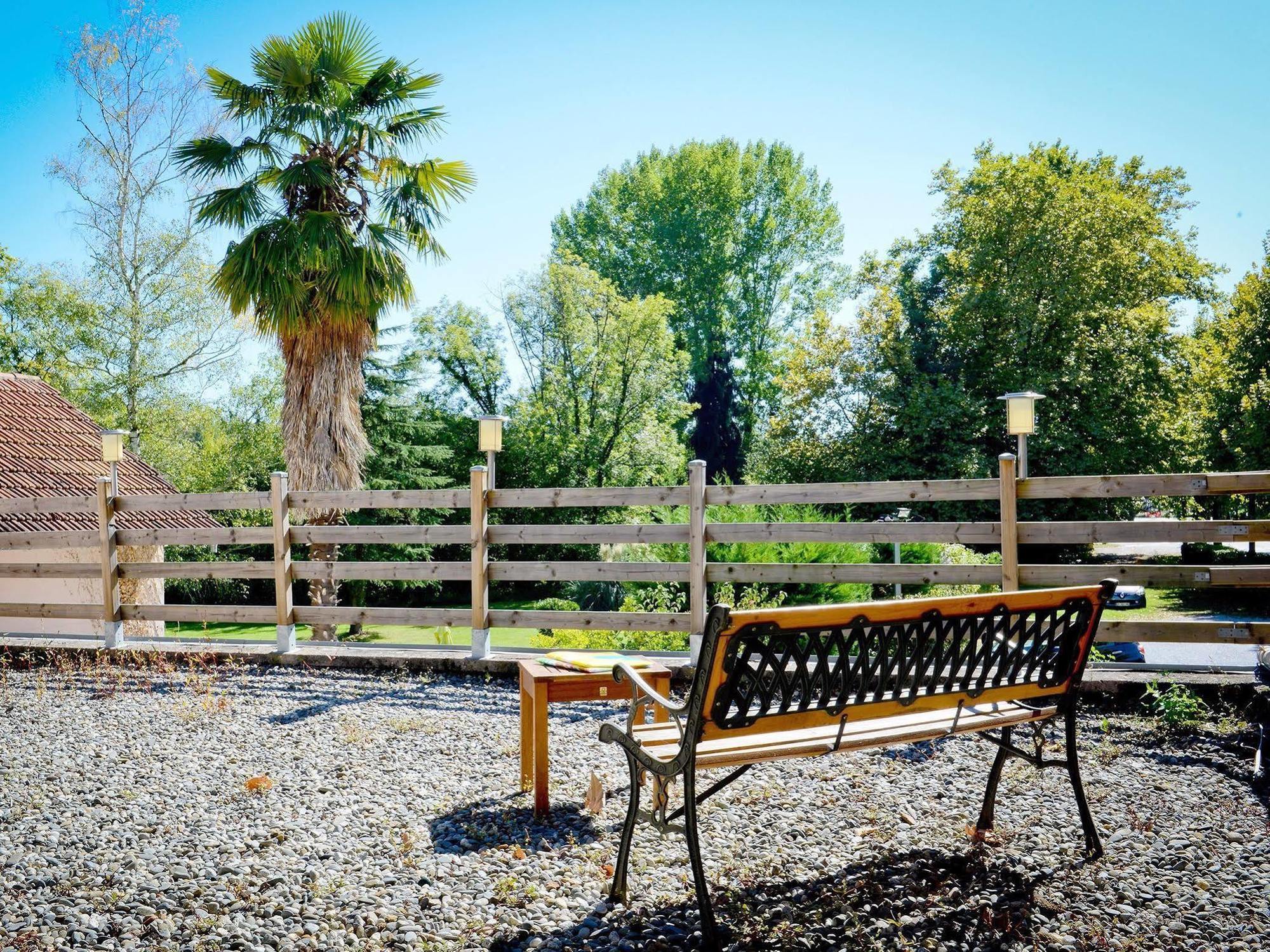 Logis Hostellerie Du Neez Gan エクステリア 写真