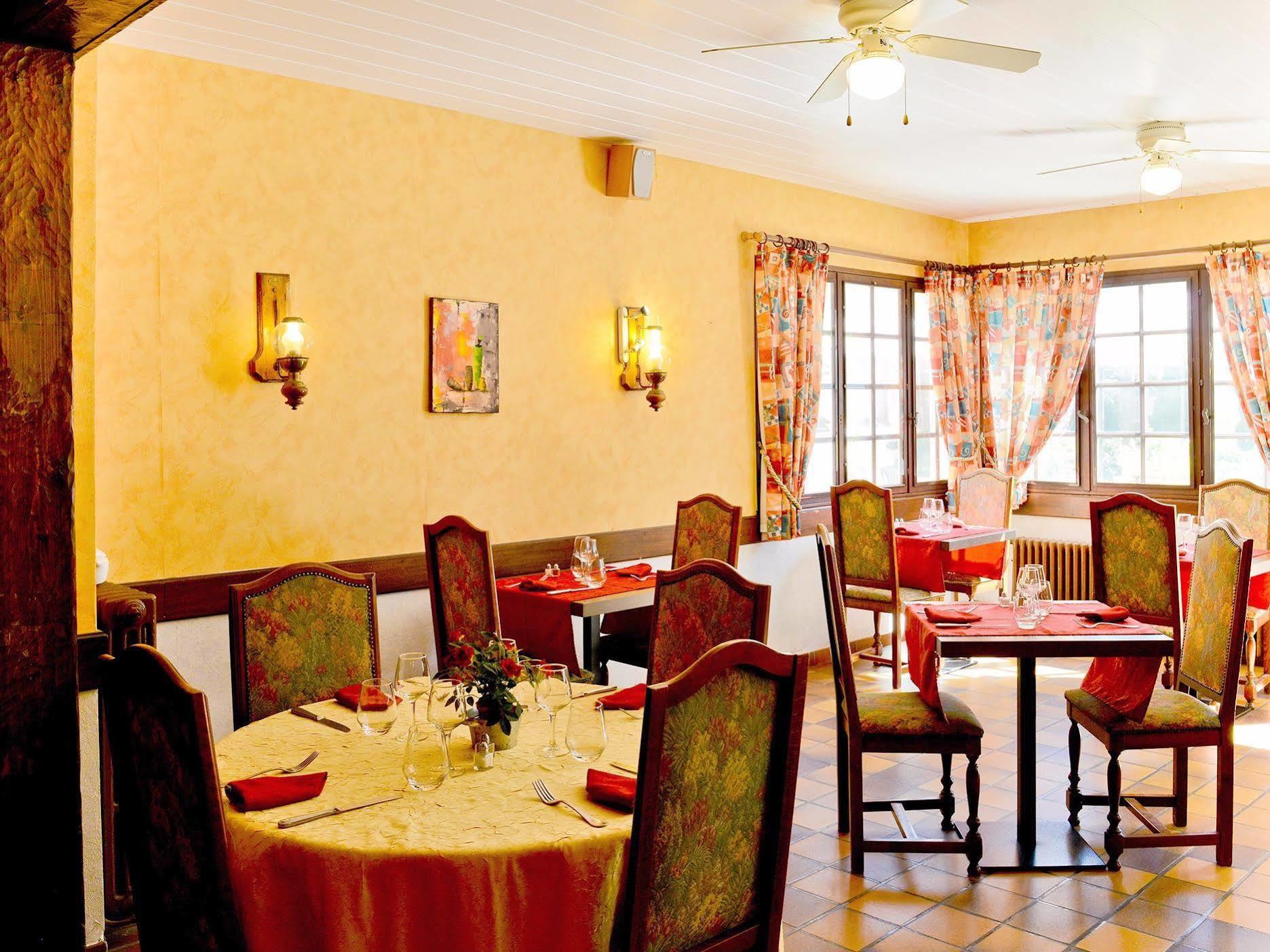 Logis Hostellerie Du Neez Gan エクステリア 写真