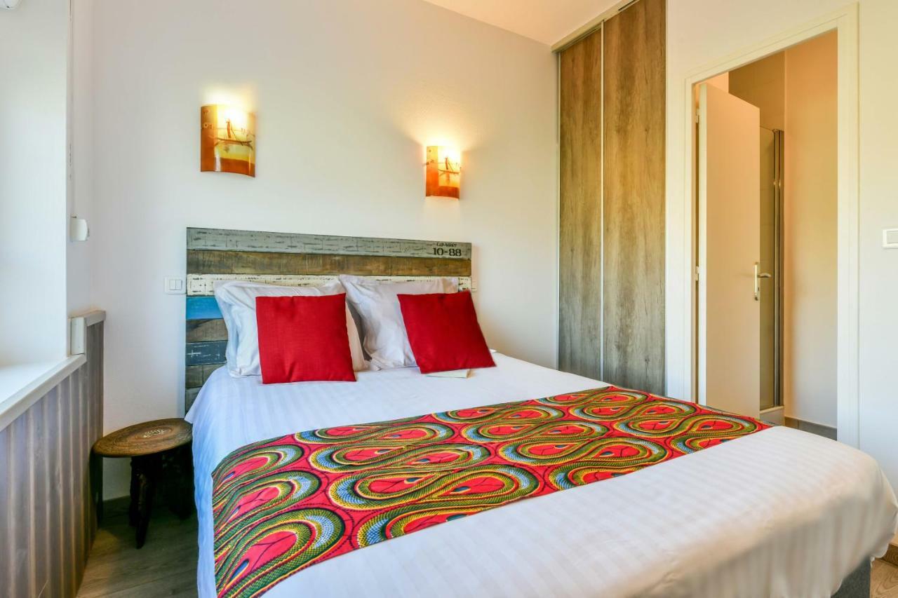 Logis Hostellerie Du Neez Gan エクステリア 写真